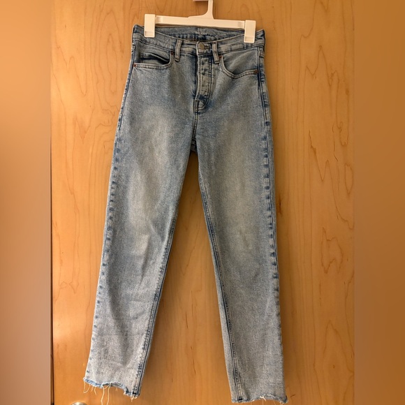 Old Navy Light Blue Straight Leg Jeans - Picture 1 of 6